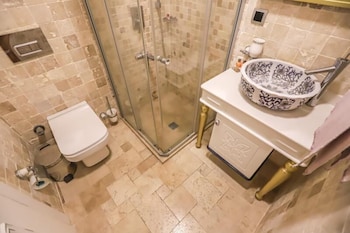 amour alacati butik otel