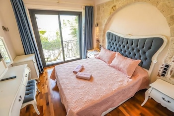 amour alacati butik otel
