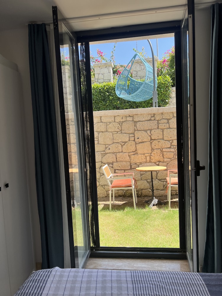 amour alacati butik otel