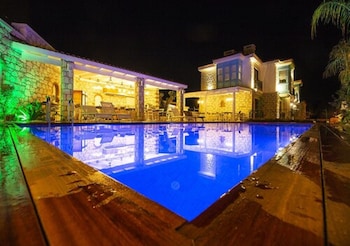amour alacati butik otel