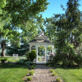 1851 historic maple hill manor bandb