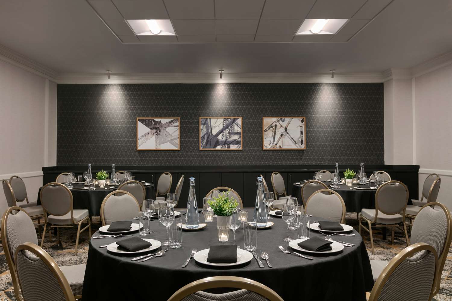 doubletree by hilton canton downtown