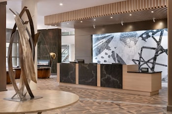 Doubletree By Hilton Canton Downtown,Alliance>>Akron,4 star