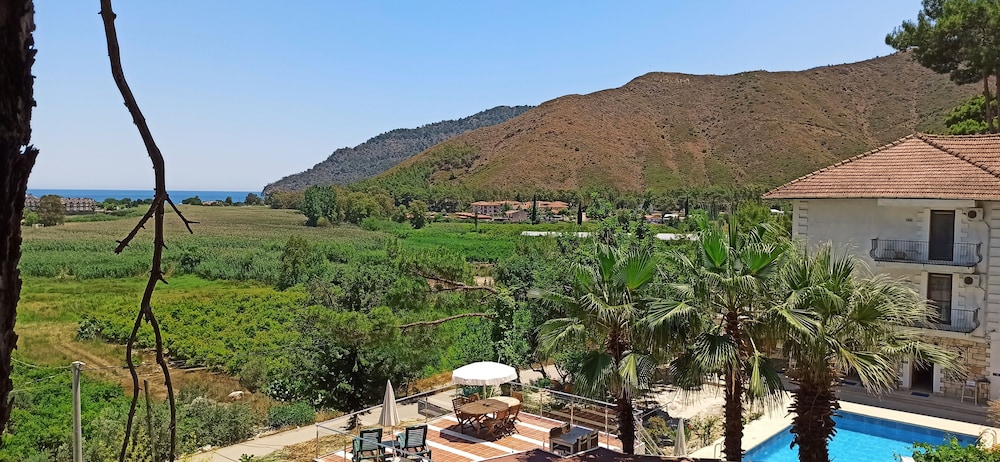 swiss eviniz hotel adults only