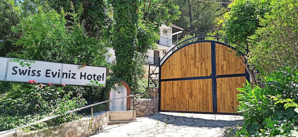 swiss eviniz hotel adults only