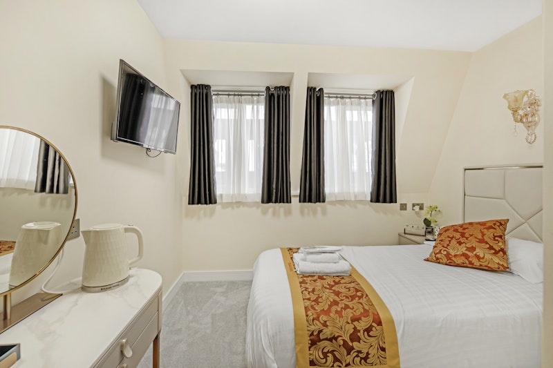 the drake hotel plymouth
