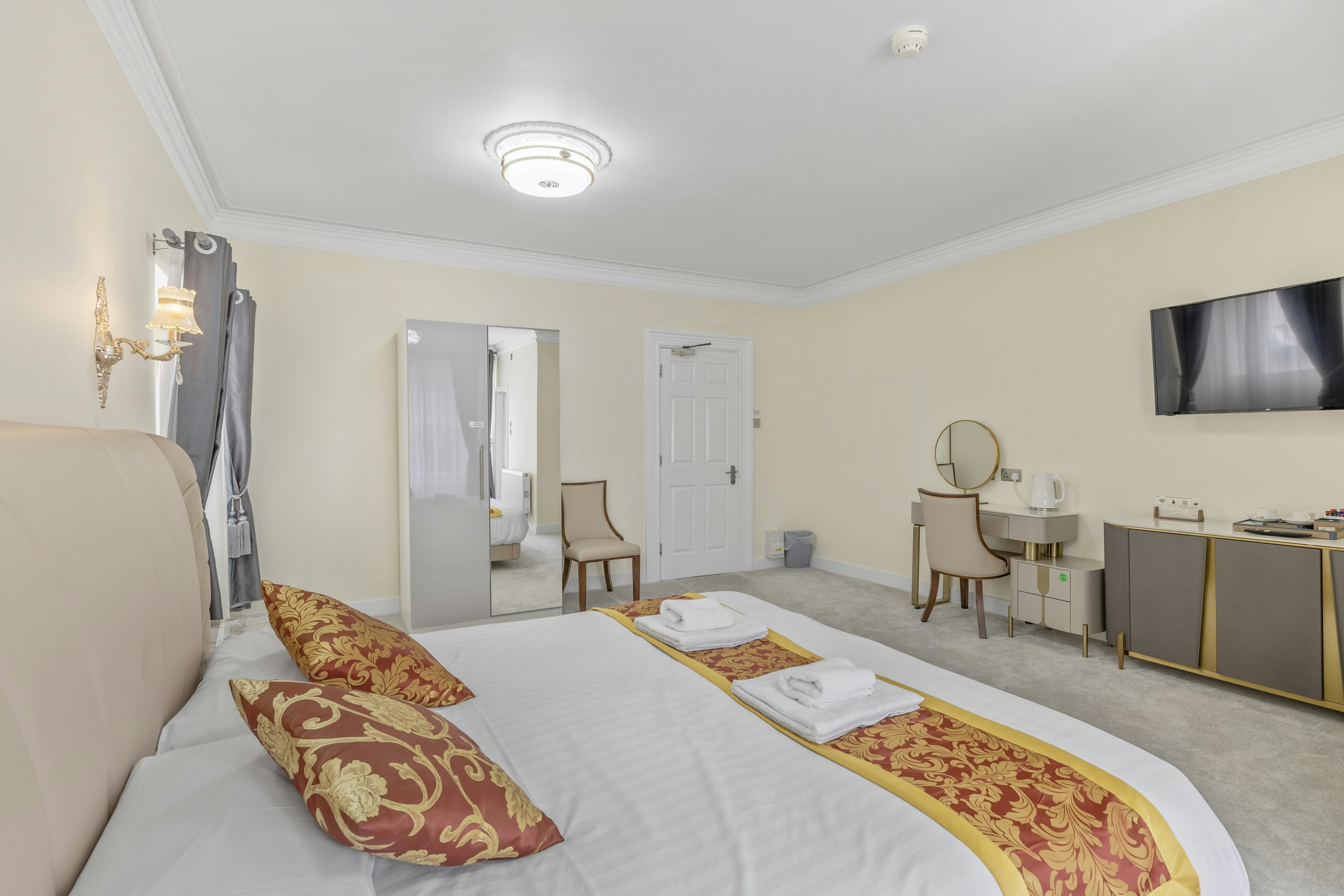 the drake hotel plymouth