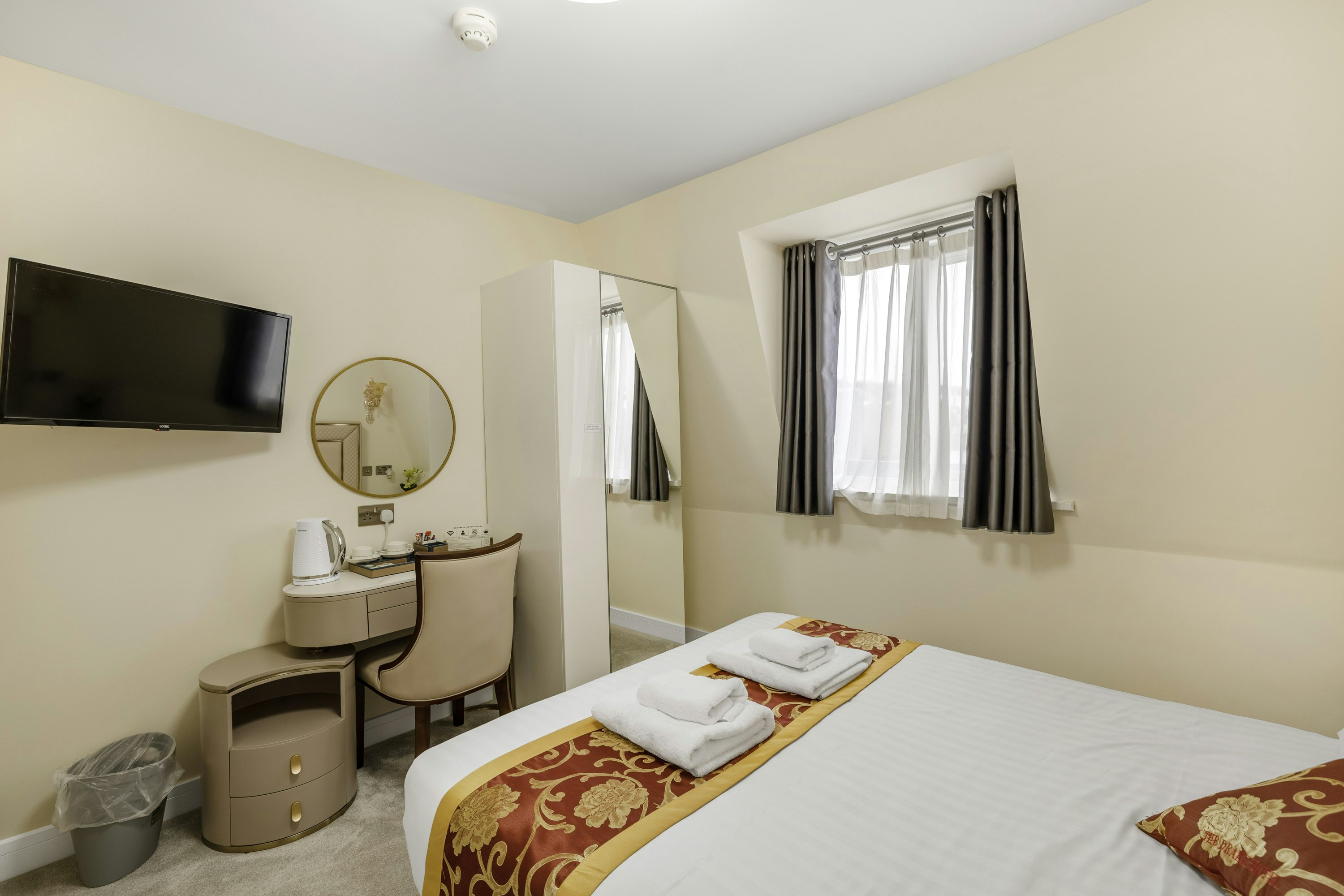 the drake hotel plymouth