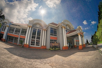 royal tretes view hotel and convention