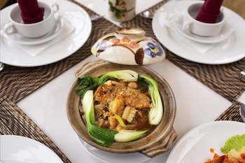 royal tretes view hotel and convention