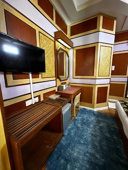 shari la island resort