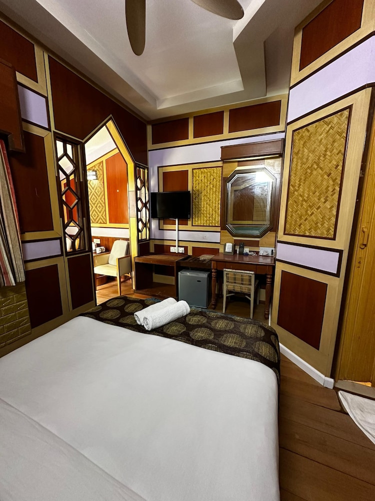 shari la island resort