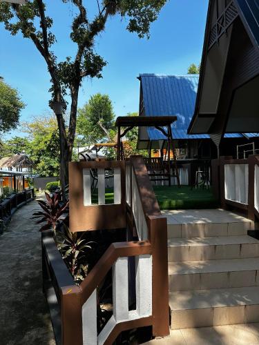 shari la island resort