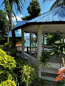 shari la island resort