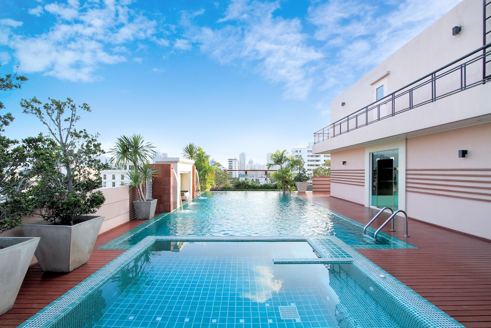 d varee residence montara thonglor 25 bangkok