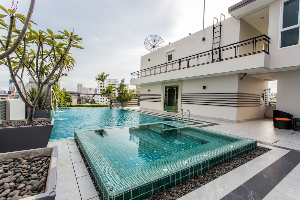d varee residence montara thonglor 25 bangkok