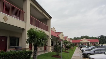 palace inn greenspoint