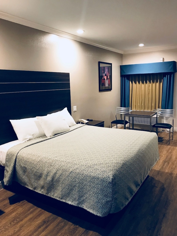 palace inn greenspoint