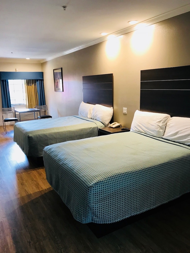 palace inn greenspoint