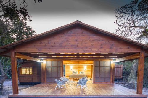 makakatana bay lodge