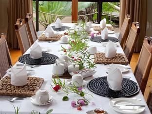 makakatana bay lodge