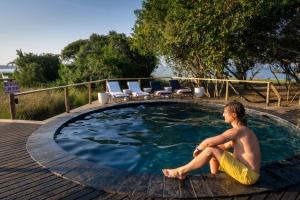 makakatana bay lodge