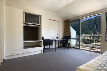 hurleys of queenstown