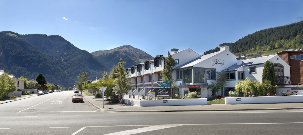 hurleys of queenstown
