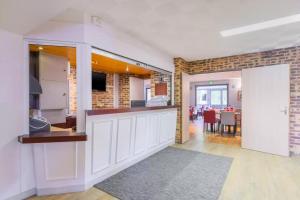Comfort Hotel Pithiviers,Near Church Of St. Salomon And St. Gregory,3 star