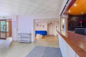 Comfort Hotel Pithiviers,Near Church Of St. Salomon And St. Gregory,3 star