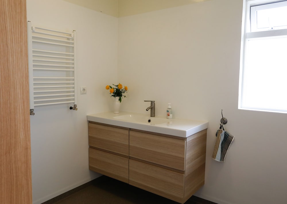 sy ra skor ugil guesthouse