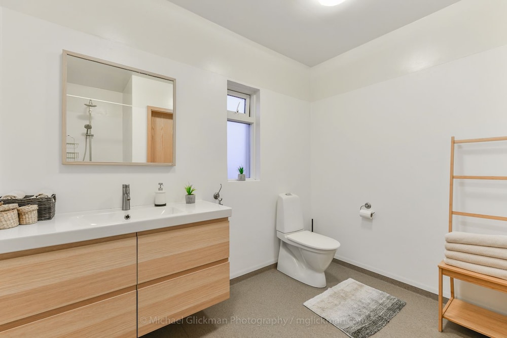 sy ra skor ugil guesthouse