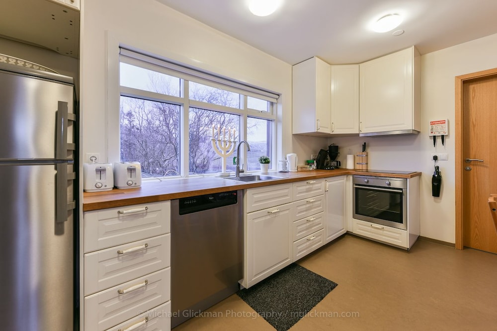 sy ra skor ugil guesthouse