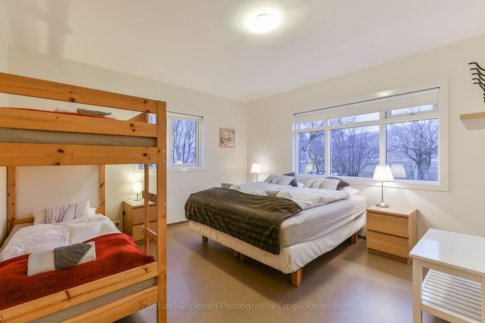 sy ra skor ugil guesthouse