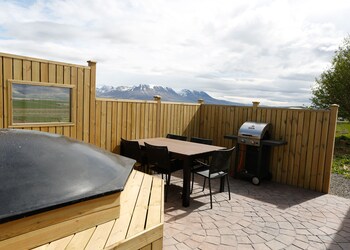sy ra skor ugil guesthouse