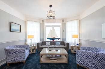 Nantucket Whale Inn