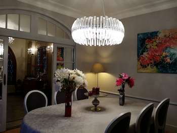 castel bayeux guesthouse