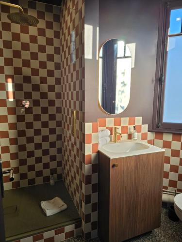 castel bayeux guesthouse