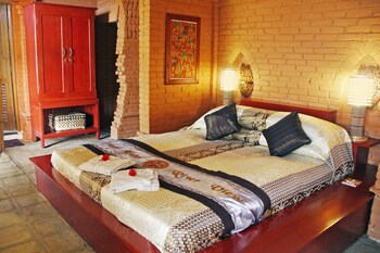 bagan hotel river view