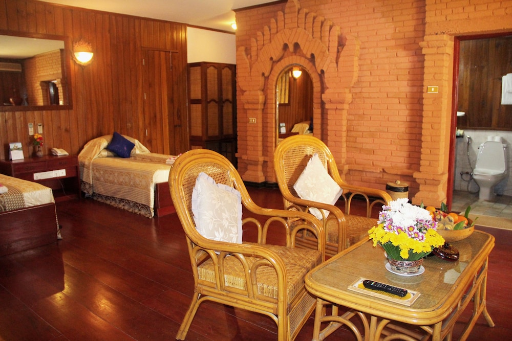 bagan hotel river view