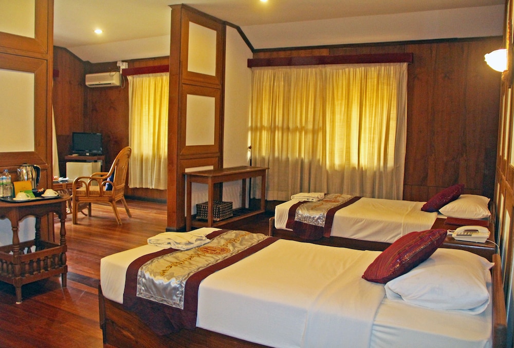 bagan hotel river view