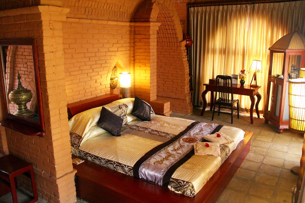 bagan hotel river view