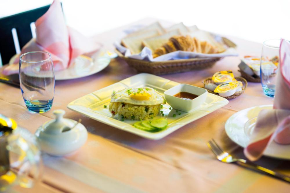 han and daniel villa boutique