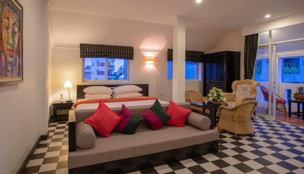 han and daniel villa boutique