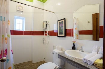 han and daniel villa boutique