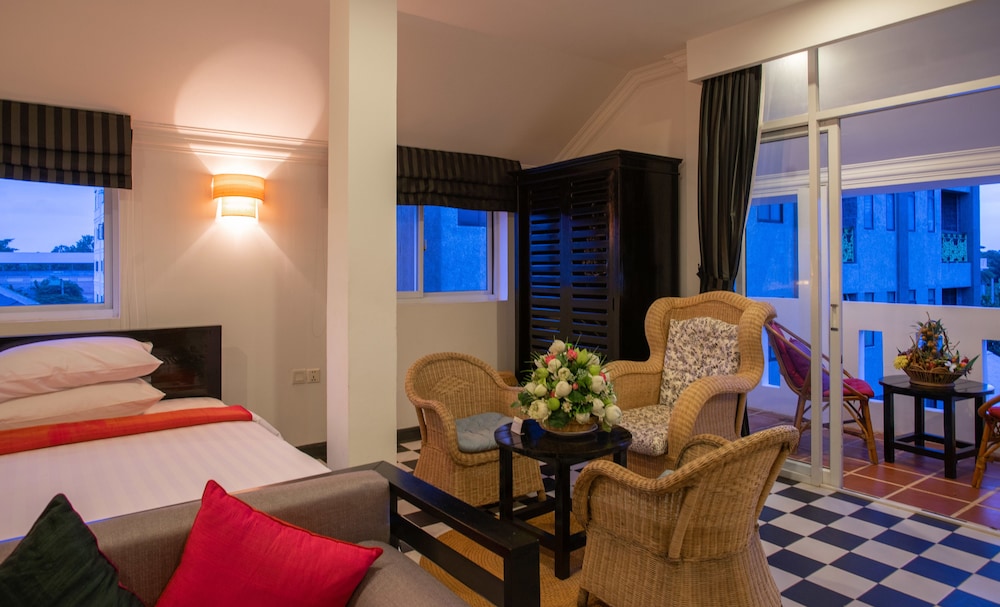 han and daniel villa boutique