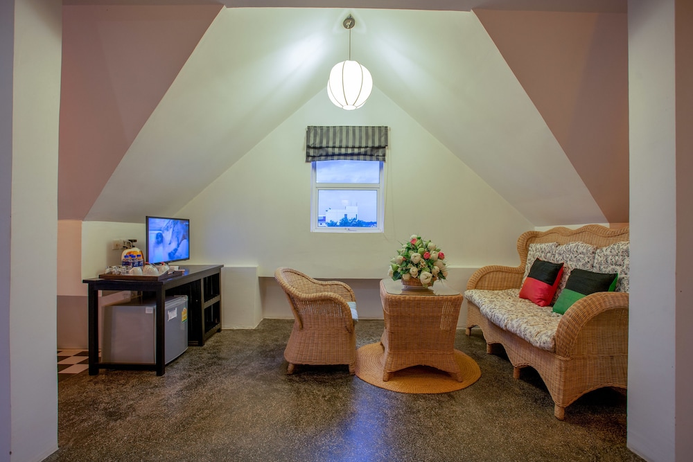 han and daniel villa boutique