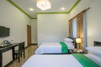 han and daniel villa boutique