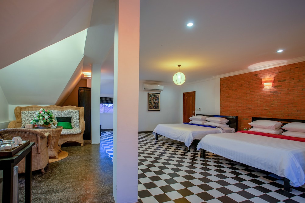 han and daniel villa boutique