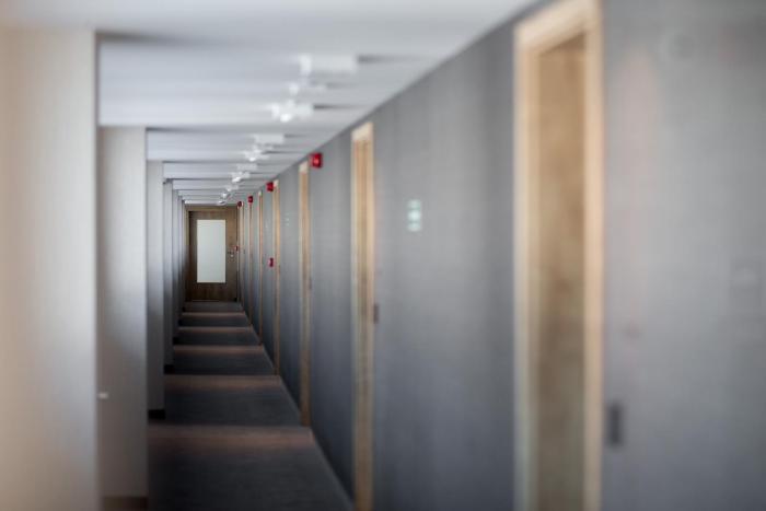 harnas butikowy hotel dla doroslych